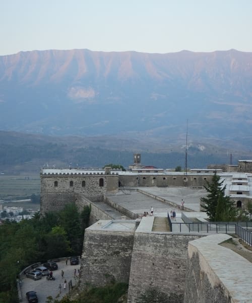 Aussicht von der Burg in Gjirokaster