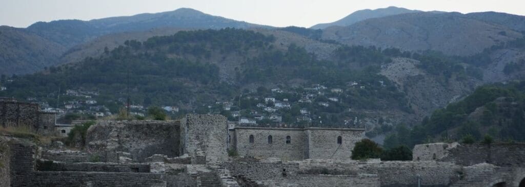 Wunderschöne Aussicht über Gjirokaster